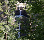 Buchenegger Wasserfälle durch die Bäume