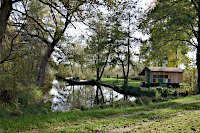 Kleiner Privathafen am Südumfluter